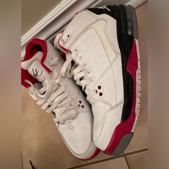 Jordan Flight - Picture 4 of 4